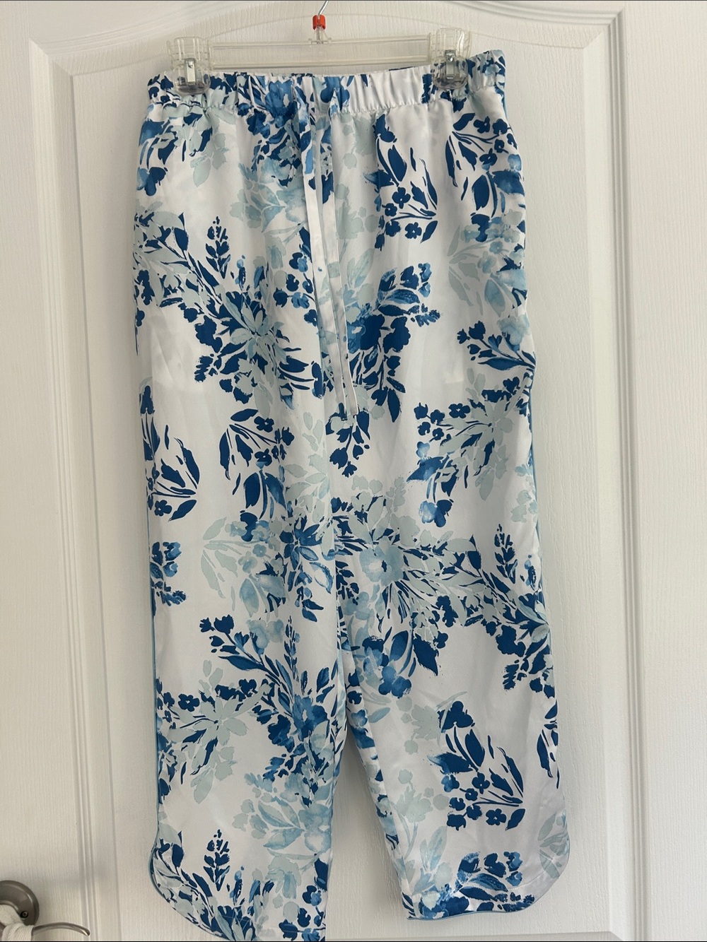 Cabernet White and Blue Floral Women's Pajama Set - Picture 5 of 6
